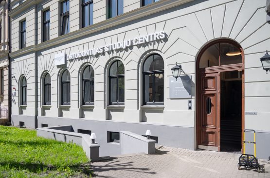 Svinīgi atklāts Ortodontijas studiju un pētniecības centrs